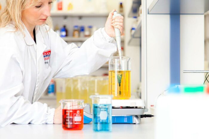 Hygan Leifers Südtirol Forschung Entwicklung Technologie chemisches Labor Reinigungsmittel