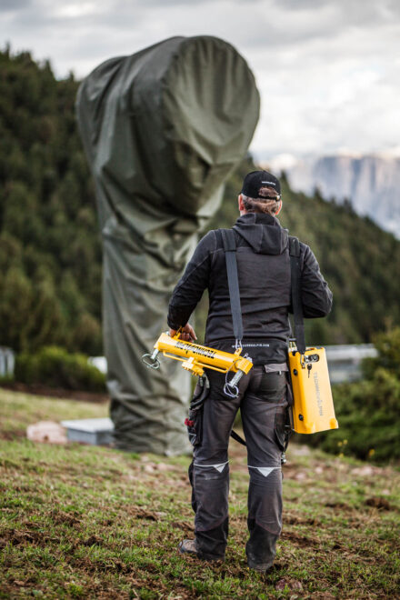 TechnoAlpin TT9 Schneekanone Propellermaschine wartungsfreundlicher Service Hubeinheit Skigebiet Rittner Horn Fotograf Südtirol Ritten Ralph Mittermaier