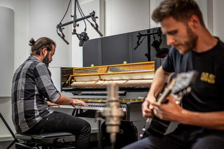 Tonstube Audio Production Tonstudio Aufnahmestudio Albumproduktion Filmmusik Recording Albumproduktion Gesang Filmmusik Oberbozen Ritten Südtirol Bozen