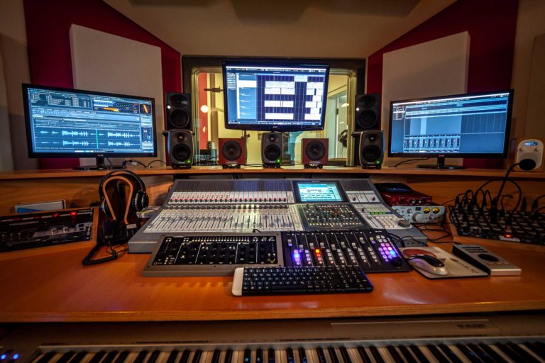 Tonstube Audio Production Tonstudio Sounddesign Restaurierung Ton-Mischung Dialogbearbeitung Equipment Surroundsound Oberbozen Ritten Südtirol Bozen